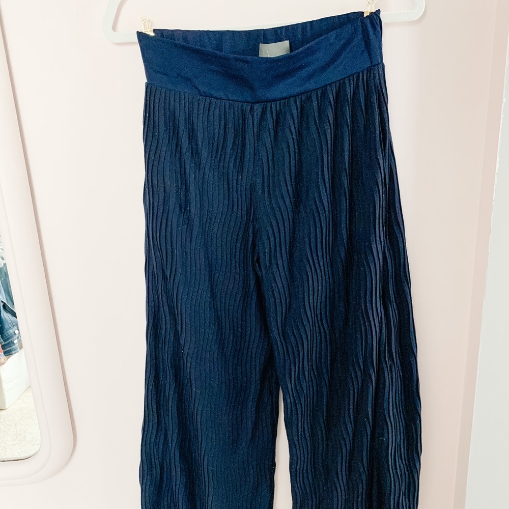 Anthropologie Navy Pleated Cropped Pants